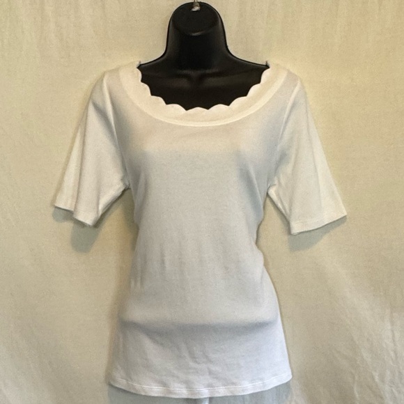A-190 Kim Rogers White‎ Scallop neckline Short Sleeve Pullover Blouse Size S - Picture 1 of 14
